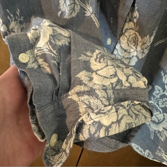 GAP Blue and White Casual Button Down Shirt Floral Design Sz XL Tall Coastal - Picture 5 of 9